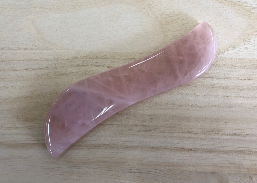 Gua sha Cuarzo Rosa onda